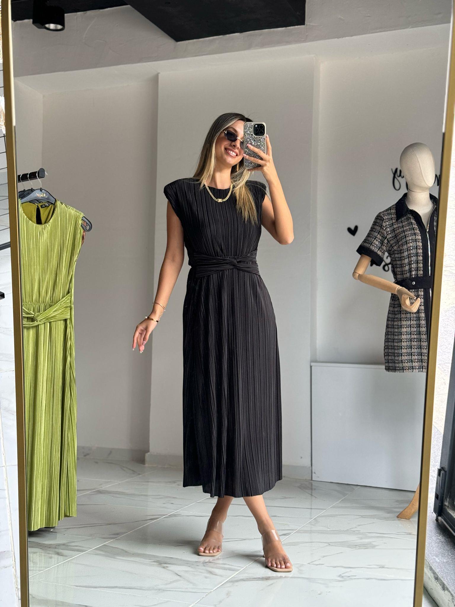 Ramos Piliseli Vatkalı Siyah Elbise 07062186