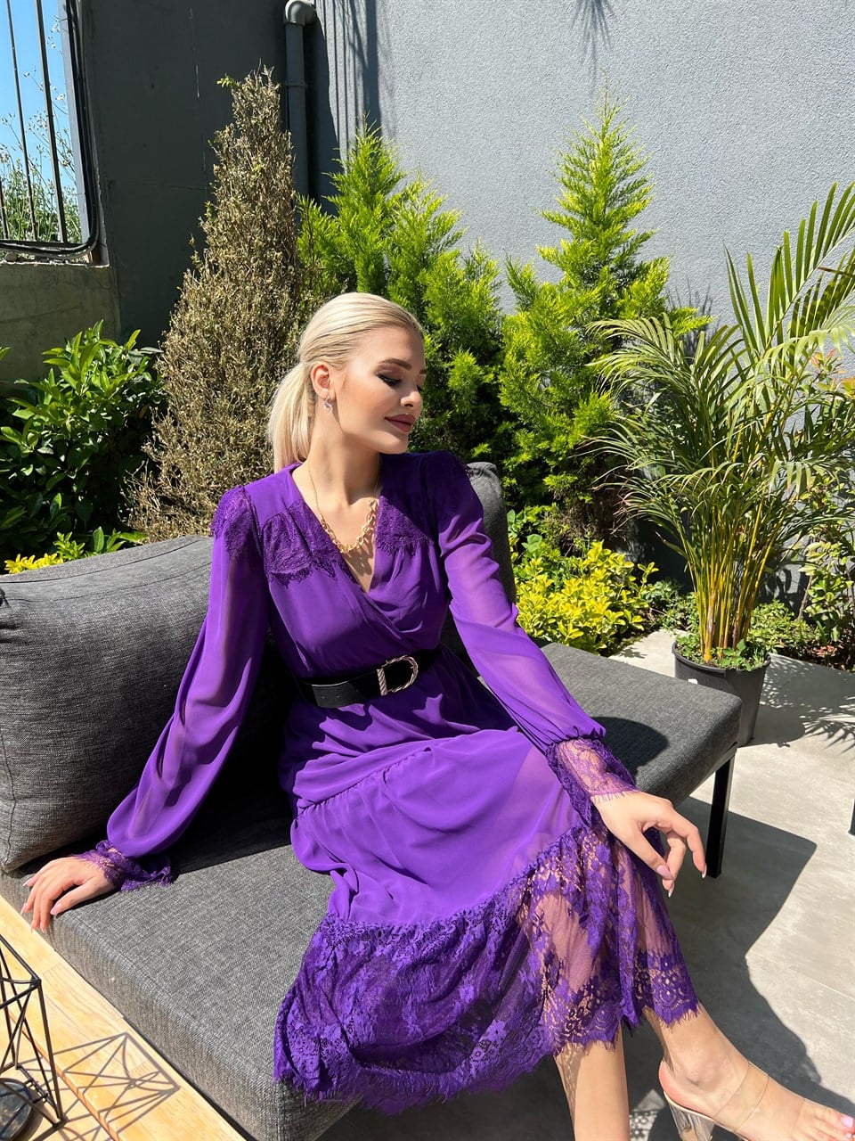 Rustik Kemerli Mor Dantel Detay Elbise