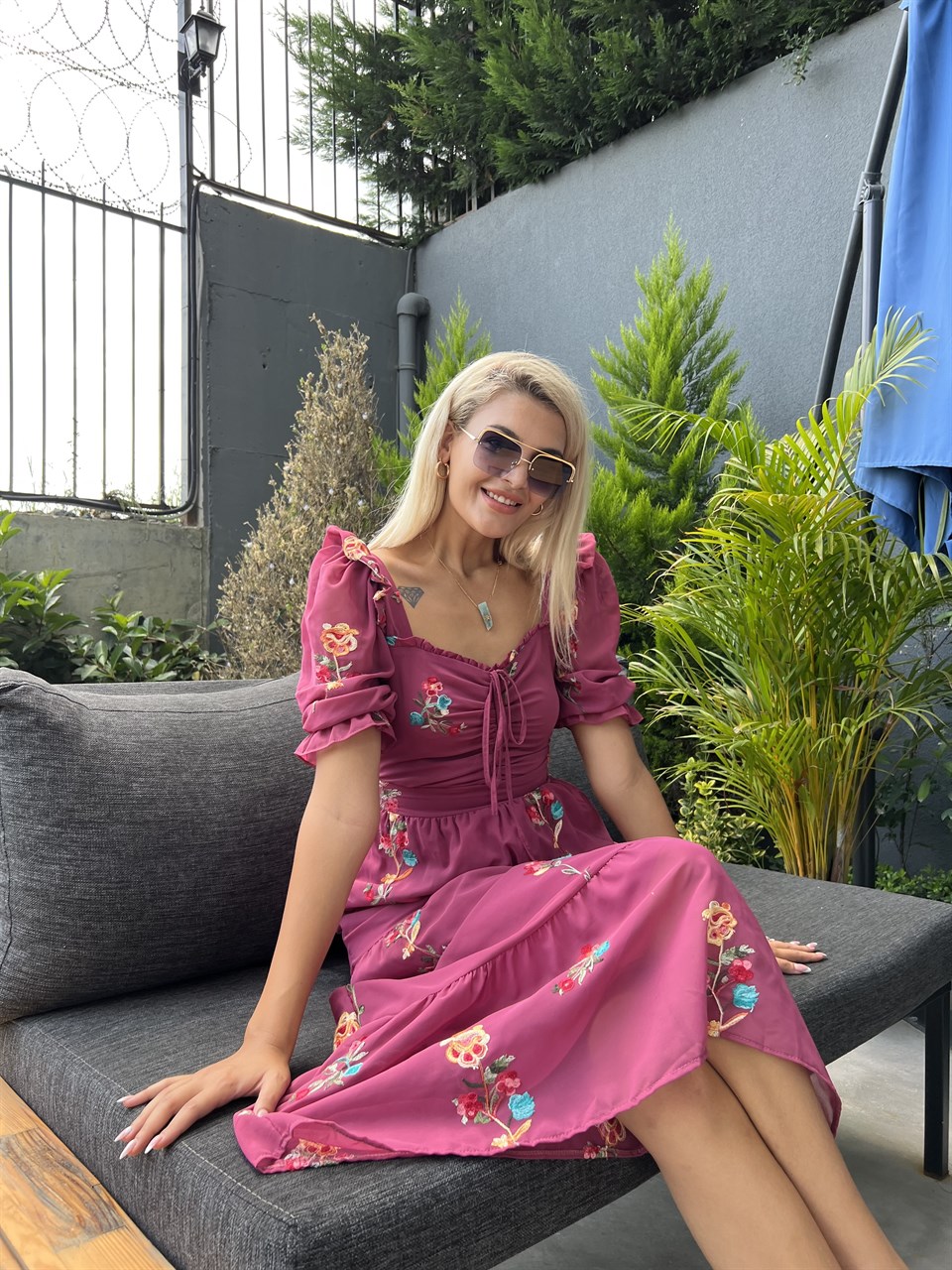 Vanessa Çiçekli Pembe Elbise