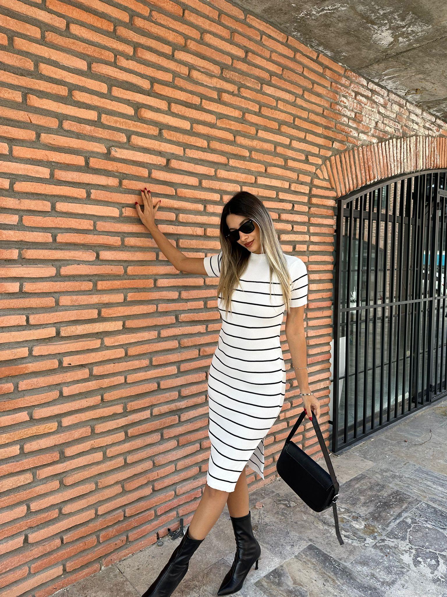 Yatay Çizgili Kısa Kollu Likralı Triko Elbise Beyaz kelb2036ny