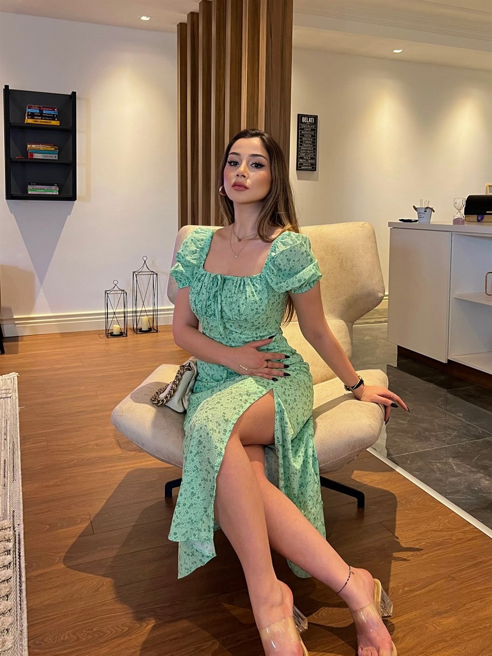 Yeşil Yırtmaclı Prenses Yaka Elbise