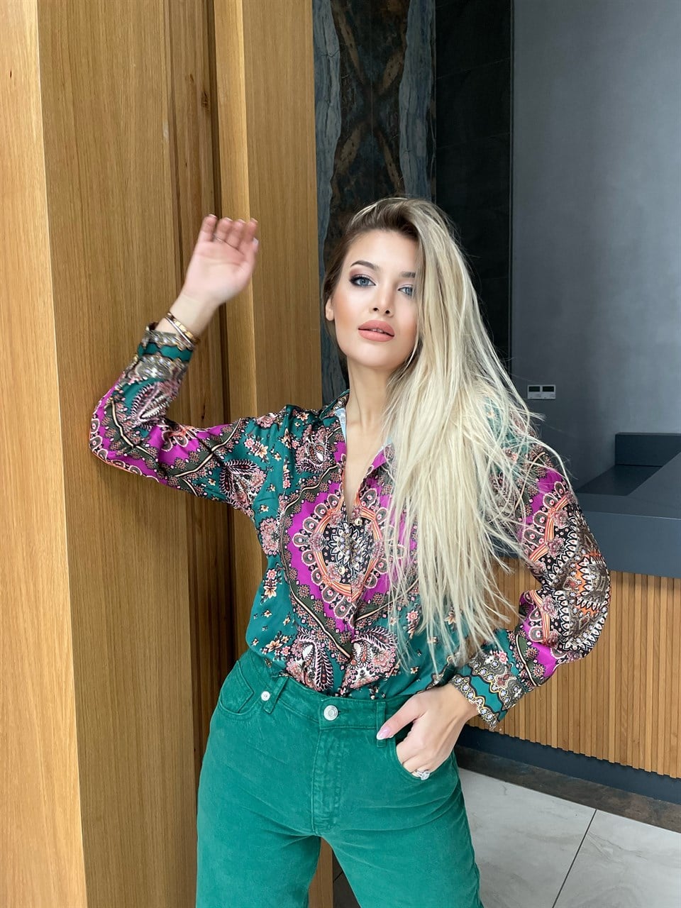 Zara Model Etnik Desen Saten Gömlek