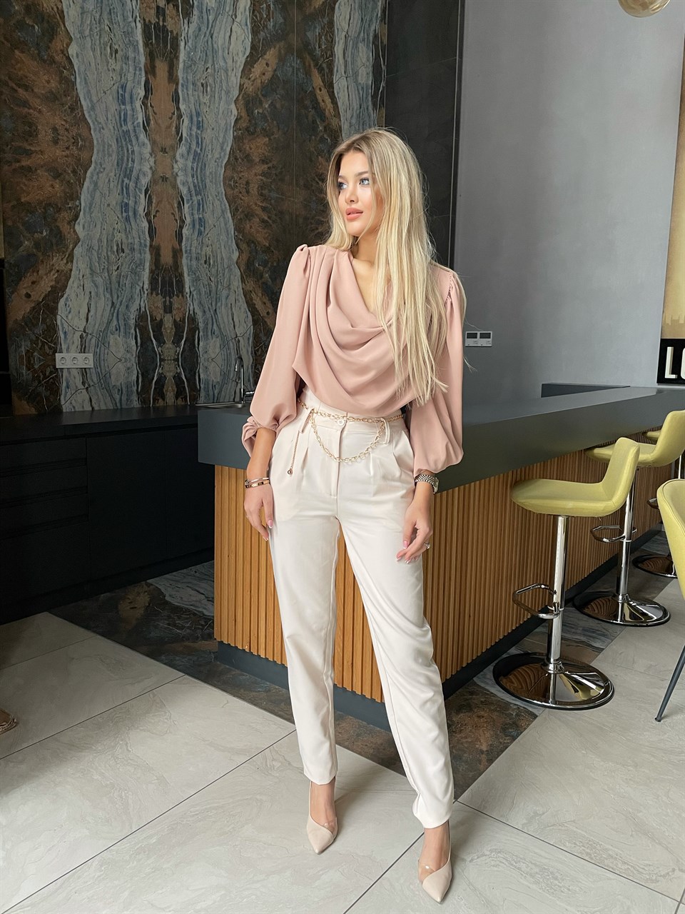 Zincir Kemerli Yüksek Bel Pantolon