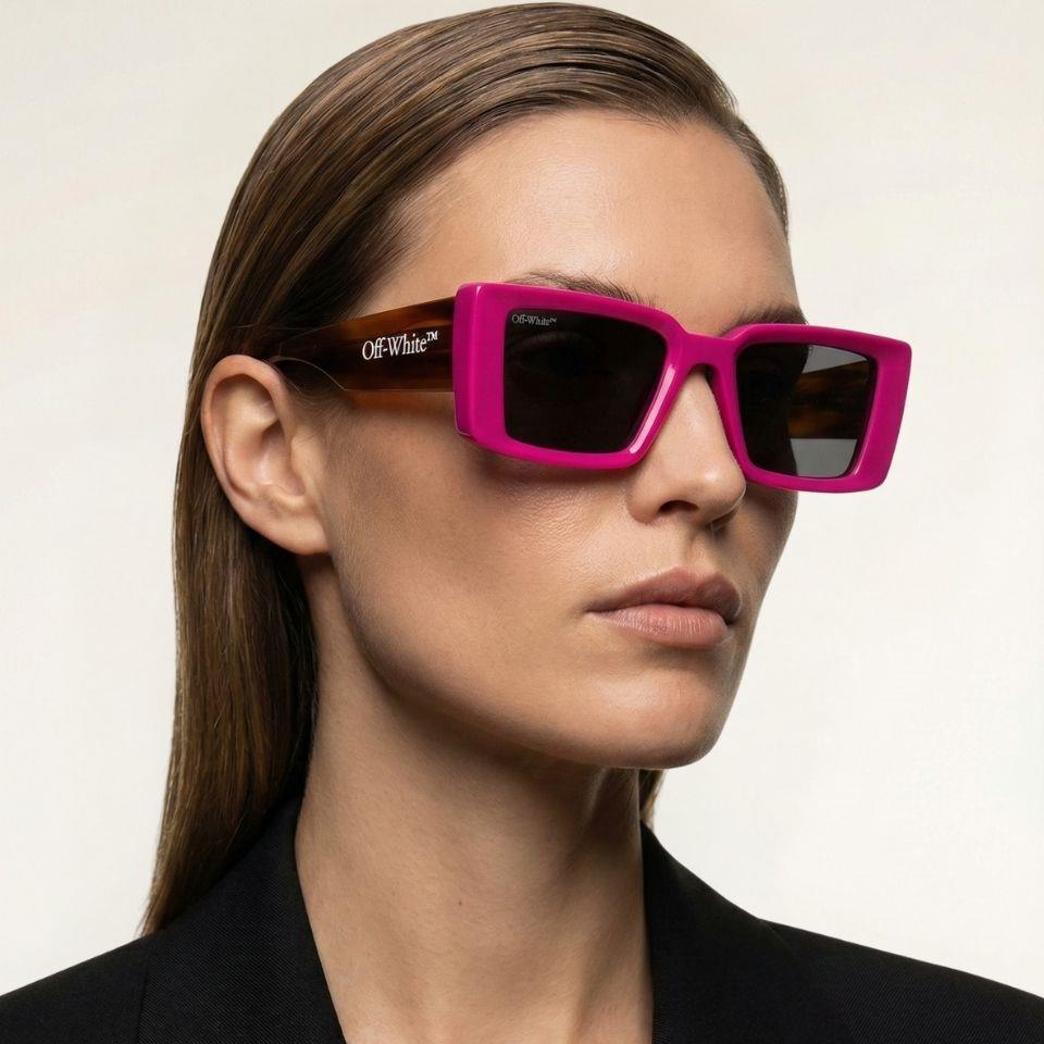 Off-White OERI064 3407 53-21 Kadın Güneş Gözlüğü – Pembe Dikdörtgen Çerçeve & Siyah Mat Cam