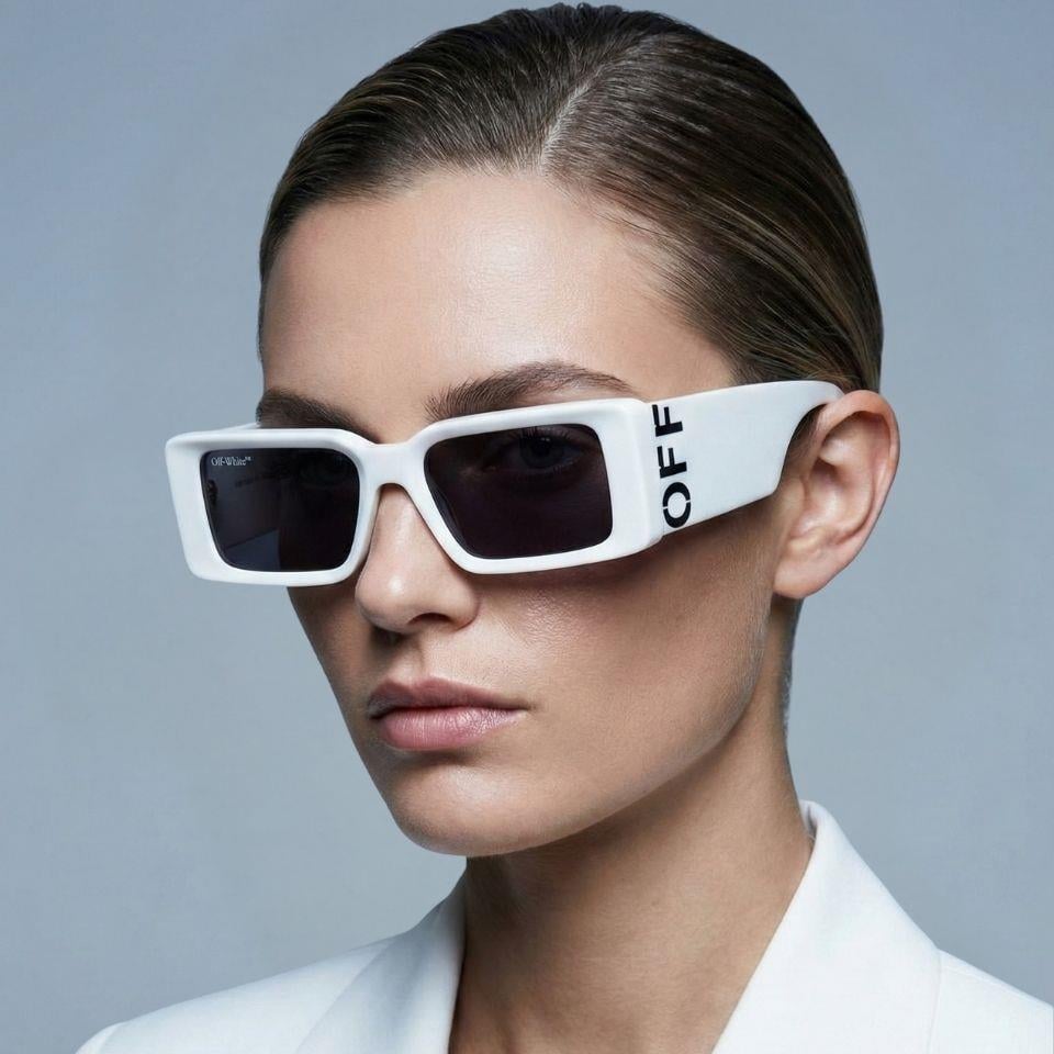 Off-White OERI097 0107 54-18 Kadın Güneş Gözlüğü – Beyaz Dikdörtgen Çerçeve & Füme Mat Cam