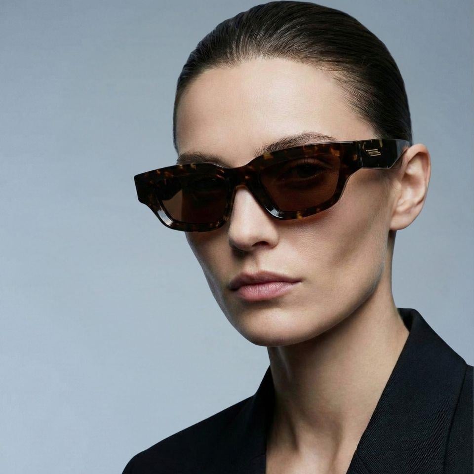 Bottega Veneta BV1250S 002 Kahverengi Cat Eye Kadın Güneş Gözlüğü 53-20
