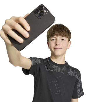 J  CAMO T