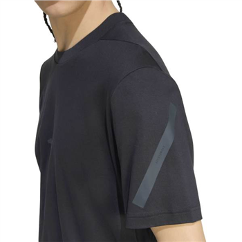 M Z.N.E. TEE RE