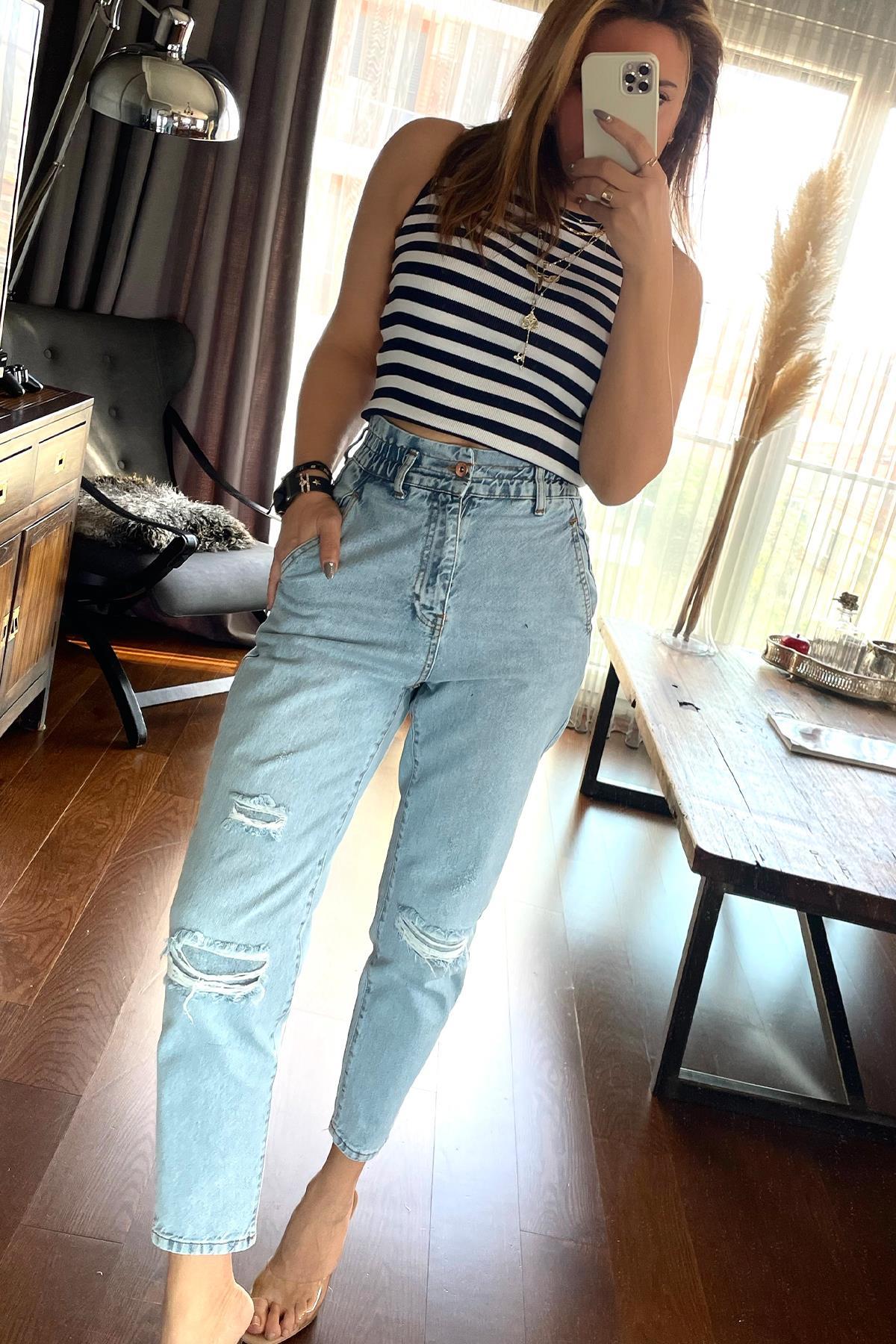 Beli Lastik Yırtık Detaylı Jean Mavi
