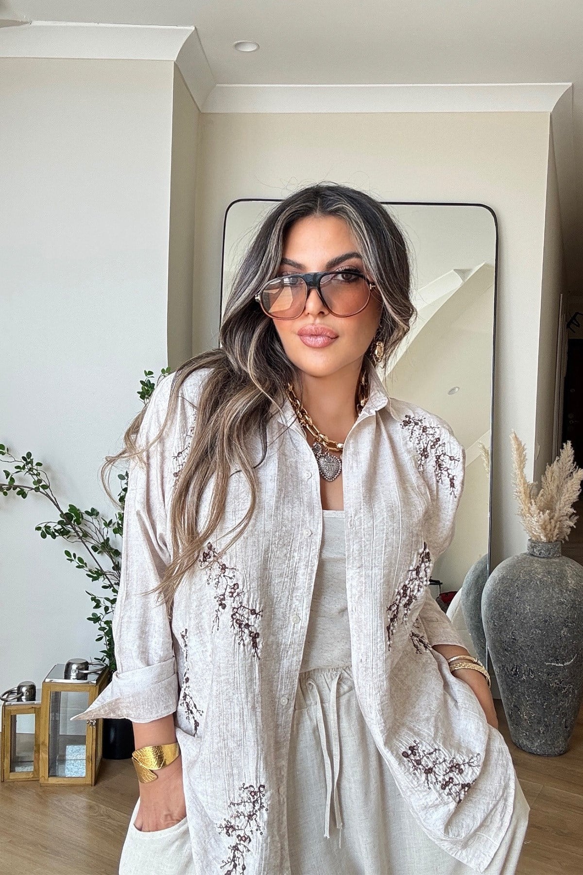 Boncuklu Çıtır Çiçek İşlemeli Gömlek Taş