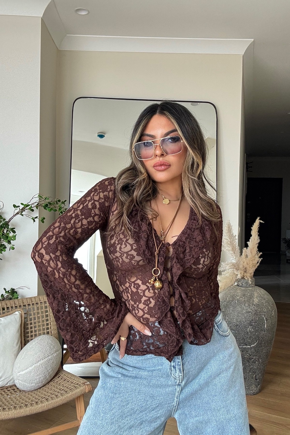 Dantel Volanlı Bluz Kahve
