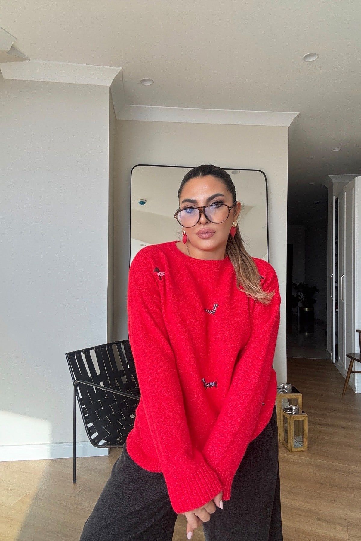 İşlemeli Puppy Love Yumoş Kazak Nar çiçeği