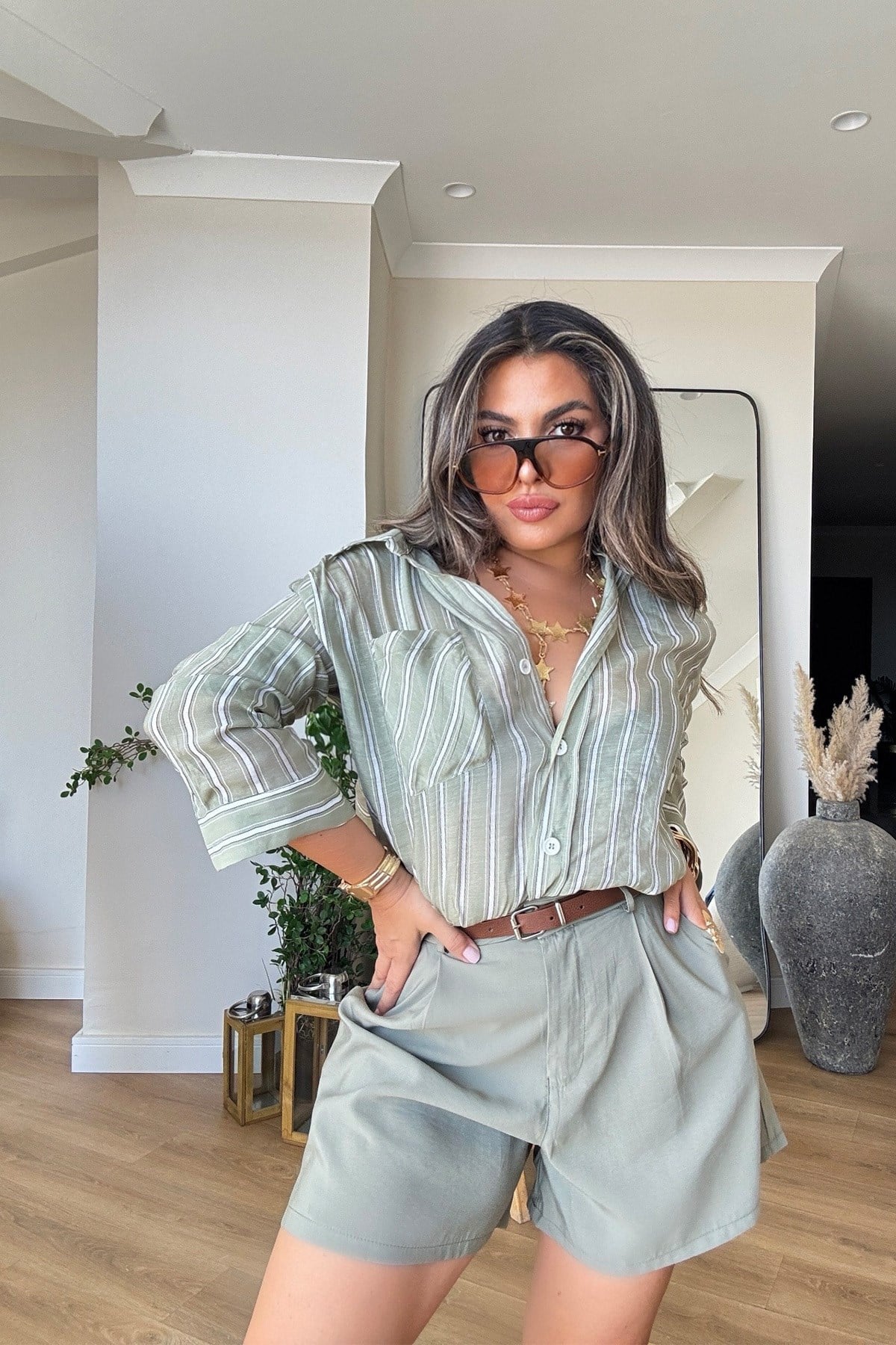 Kemerli Tencel Kumaş Şort Açık Haki
