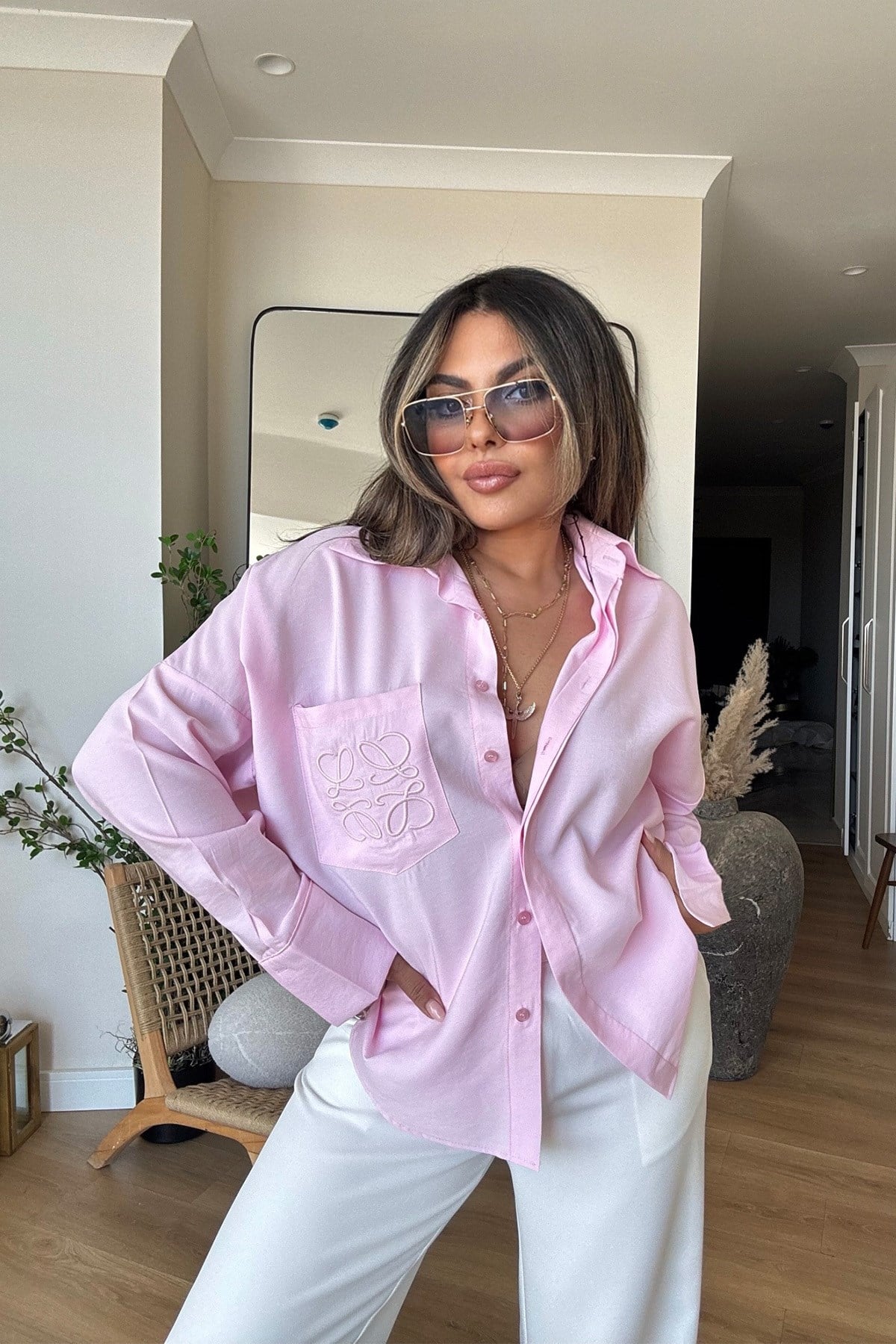Marka Model İşlemeli Tencel Gömlek Pembe