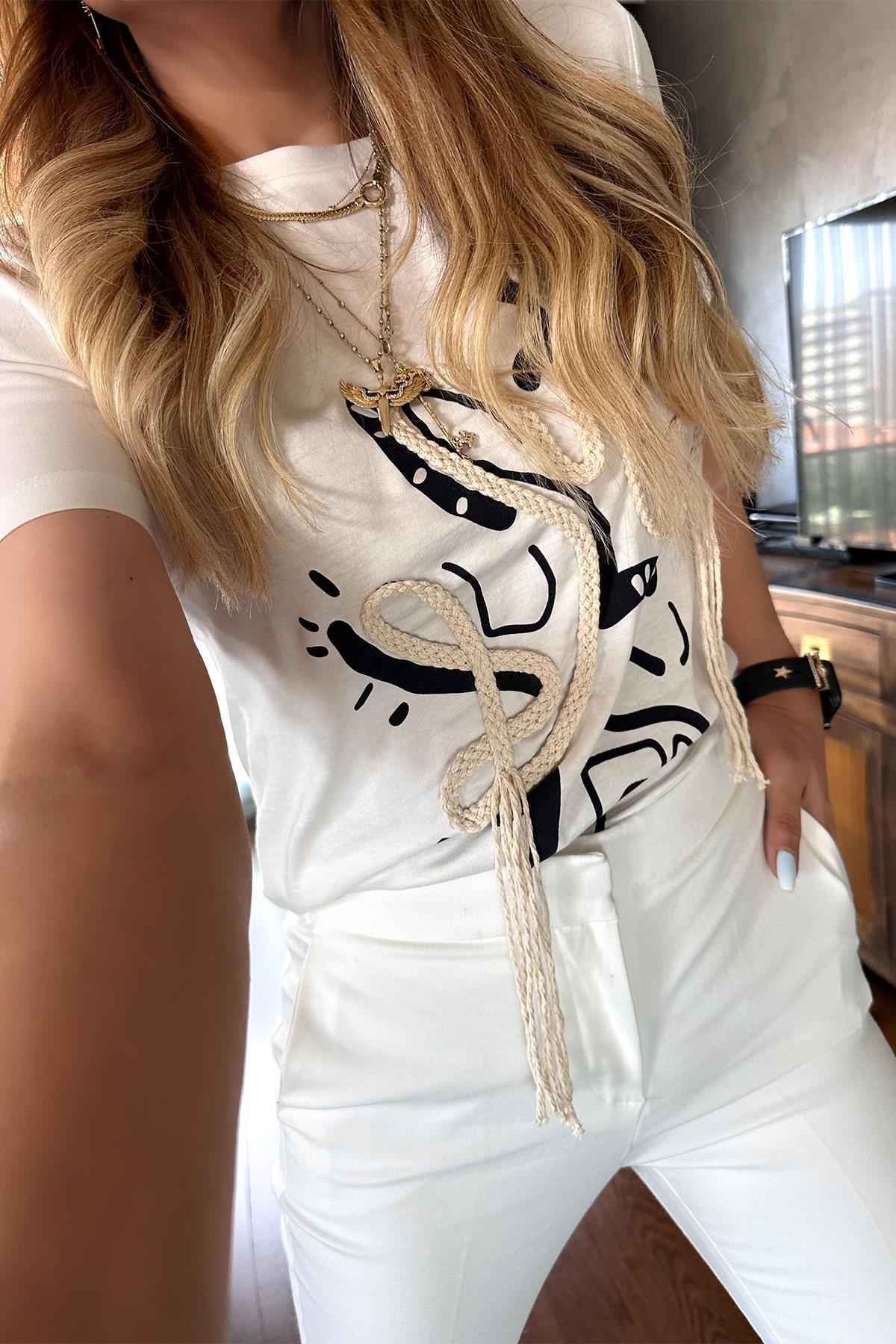 Örgü İp Detaylı Tshirt Ekru