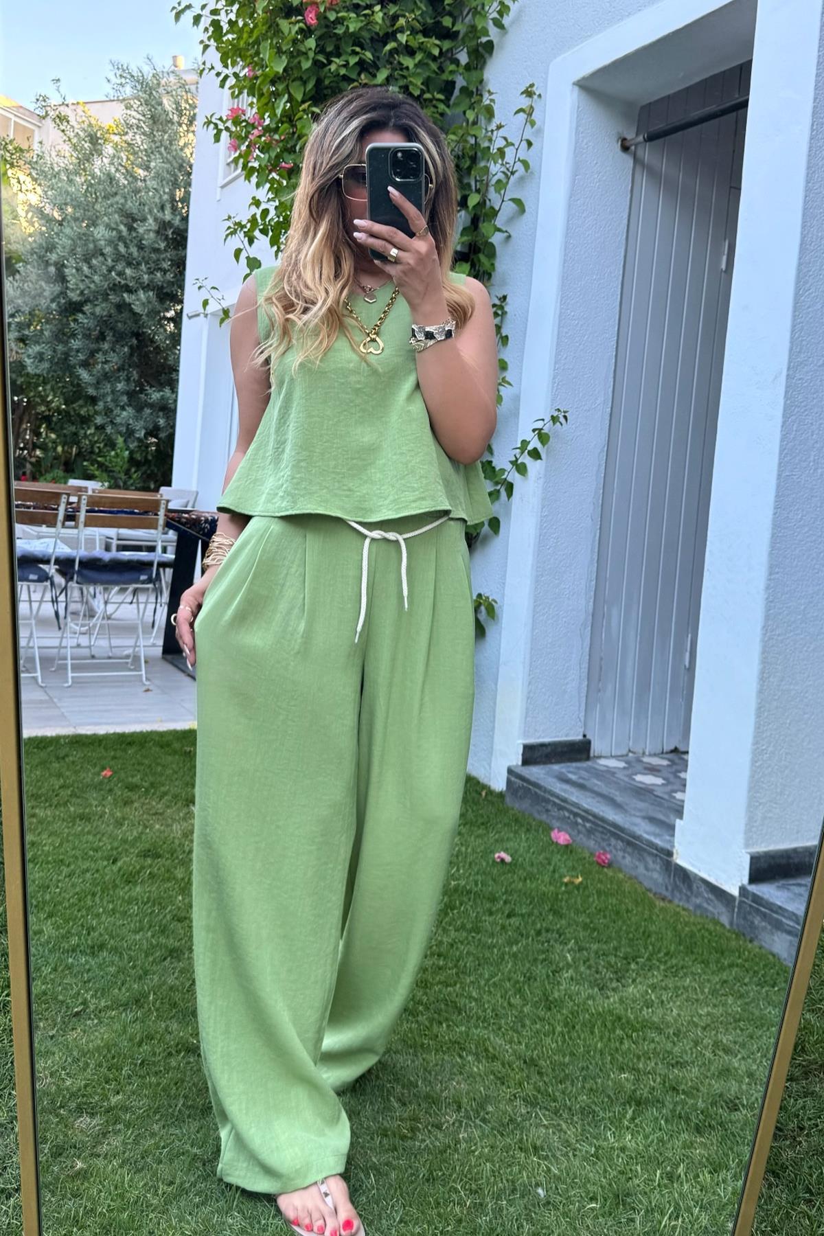 Pamuklu V Yaka Halat Kemerli Takım Yeşil