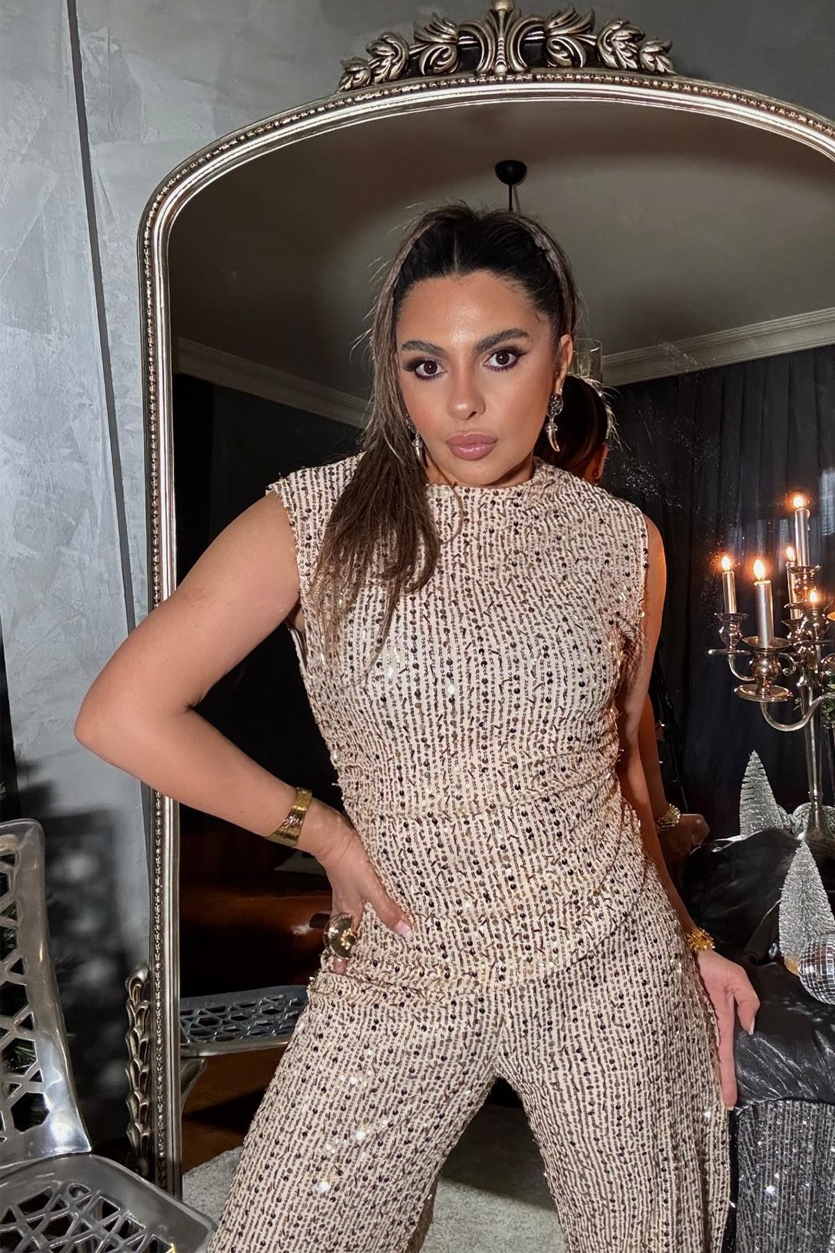 Payet Ve Boncuklu Drapeli Bluz Gold