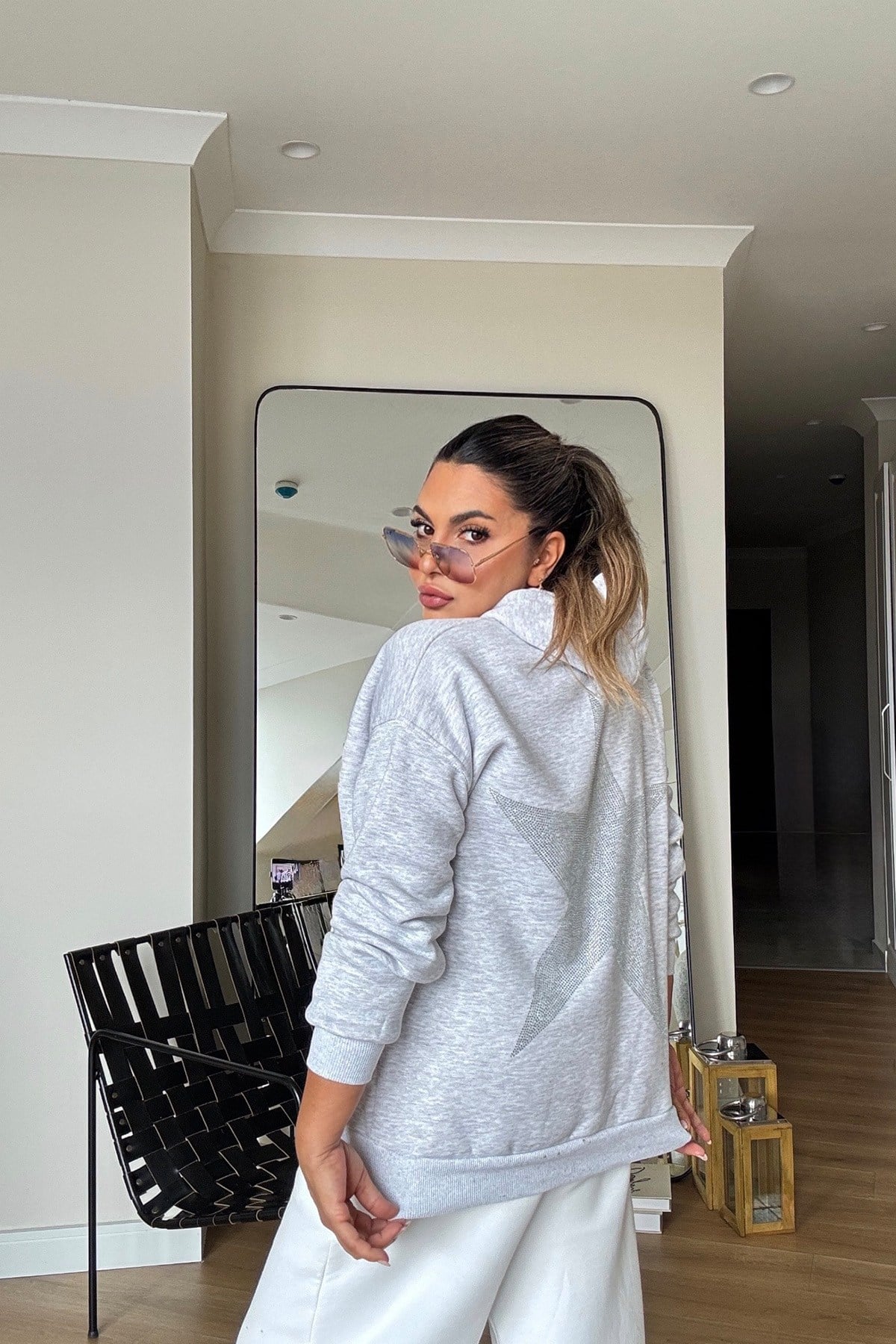 Sırtı Taşlı Yıldız Detay Sweatshirt Melanj Gri