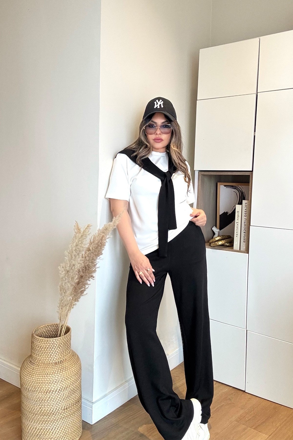 Tasarım Model Modal Takım Siyah