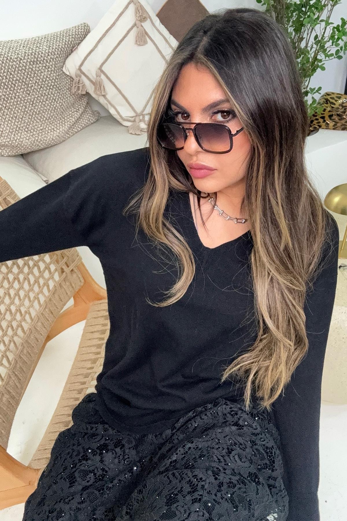 V Yaka Basic Kısa Kazak Siyah