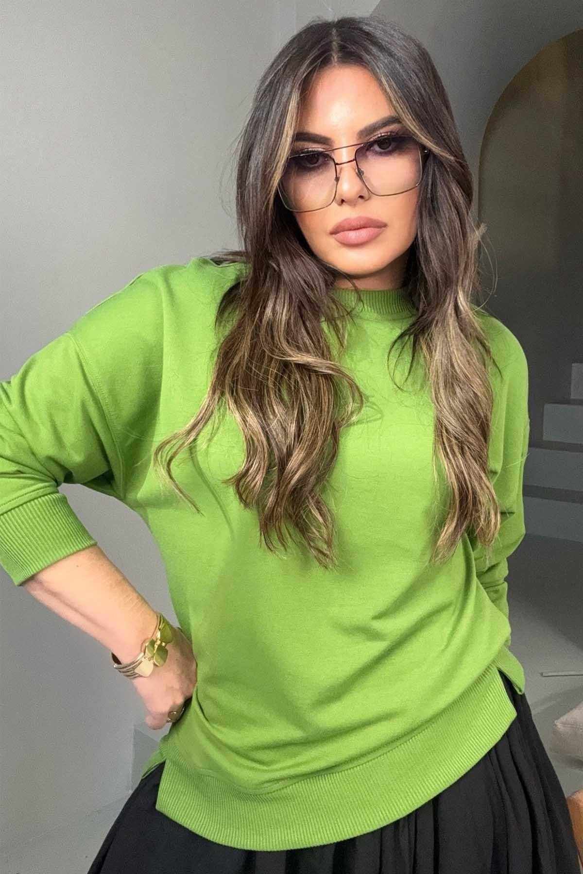 Basic Mini Yan Yırtmaçlı Sweatshirt Fıstık Yeşili