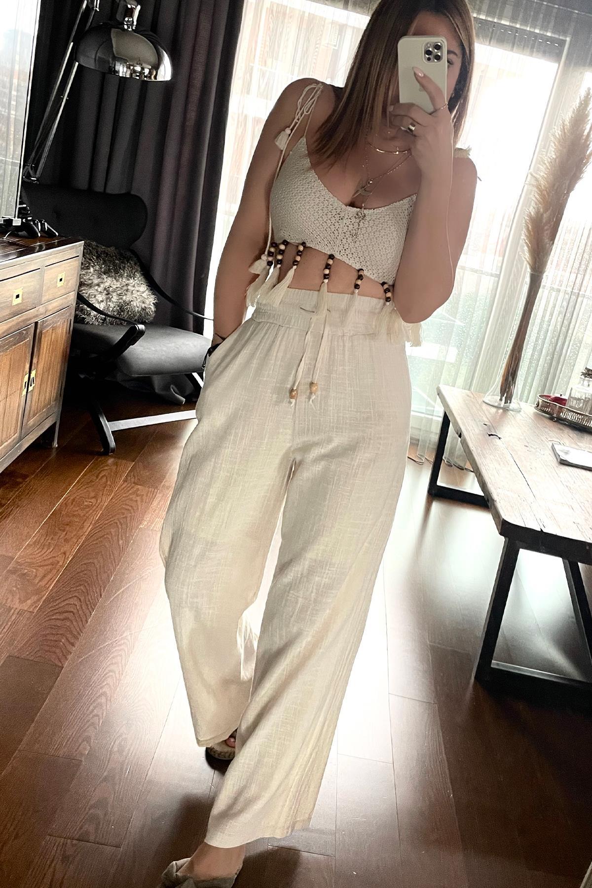 Boncuk Detaylı Askılı Crop Bluz Taş