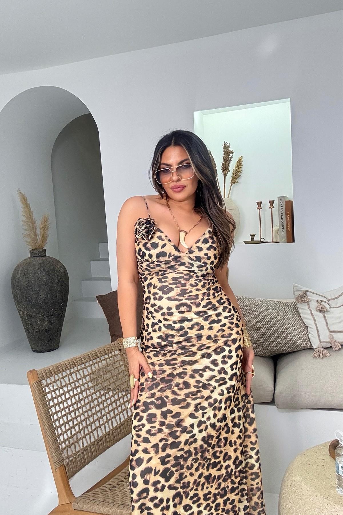Çiçek Broşlu Tül Elbise Leopar