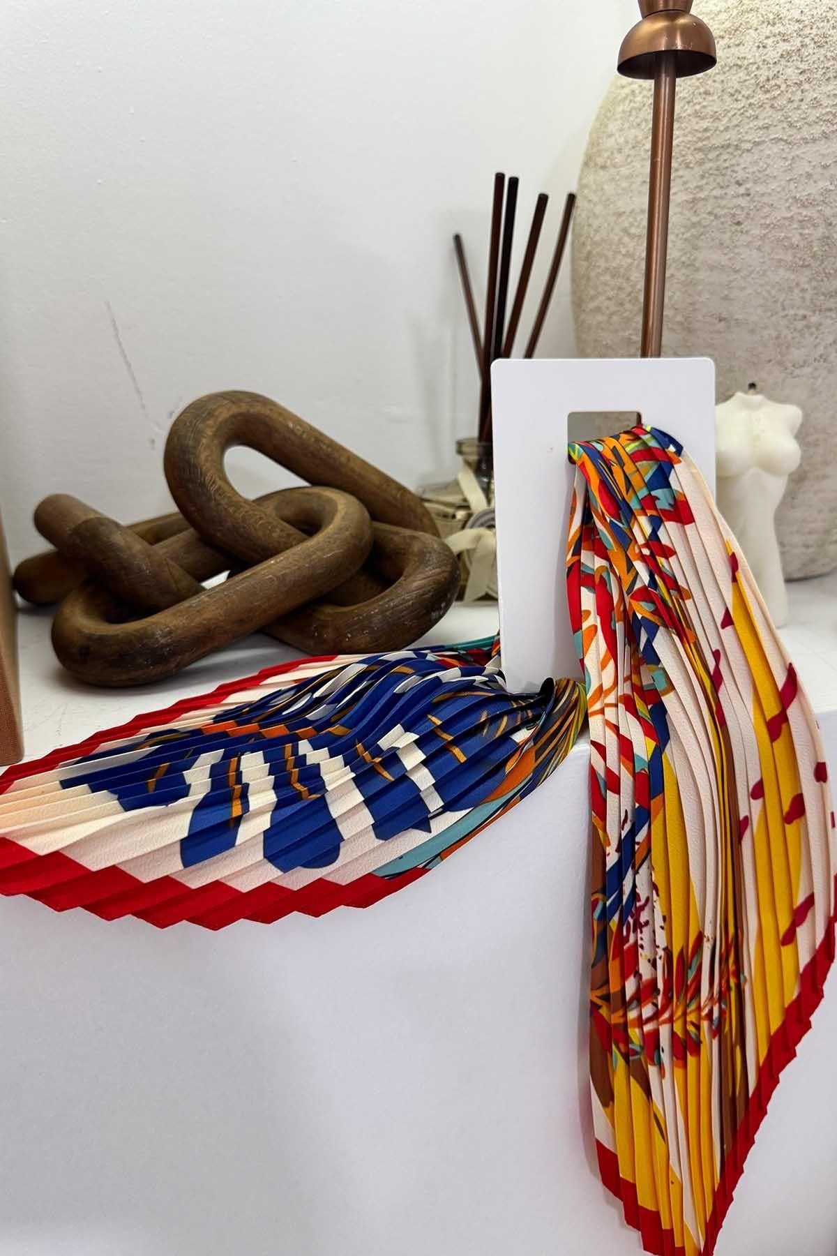 Çiçek Desenli Fular Lacivert-Sarı