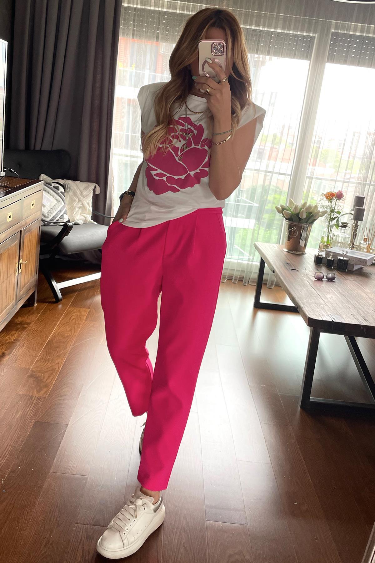 Gül Baskı Vatkalı Tshirt Ekru