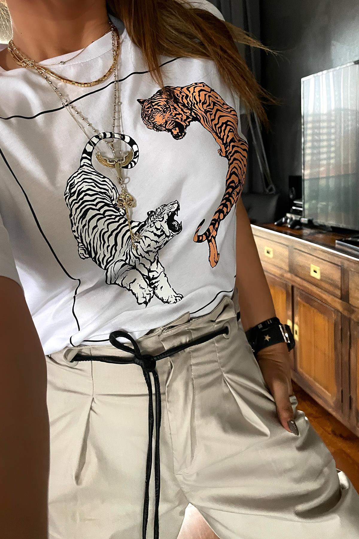 İki Kaplanlı Tshirt Beyaz