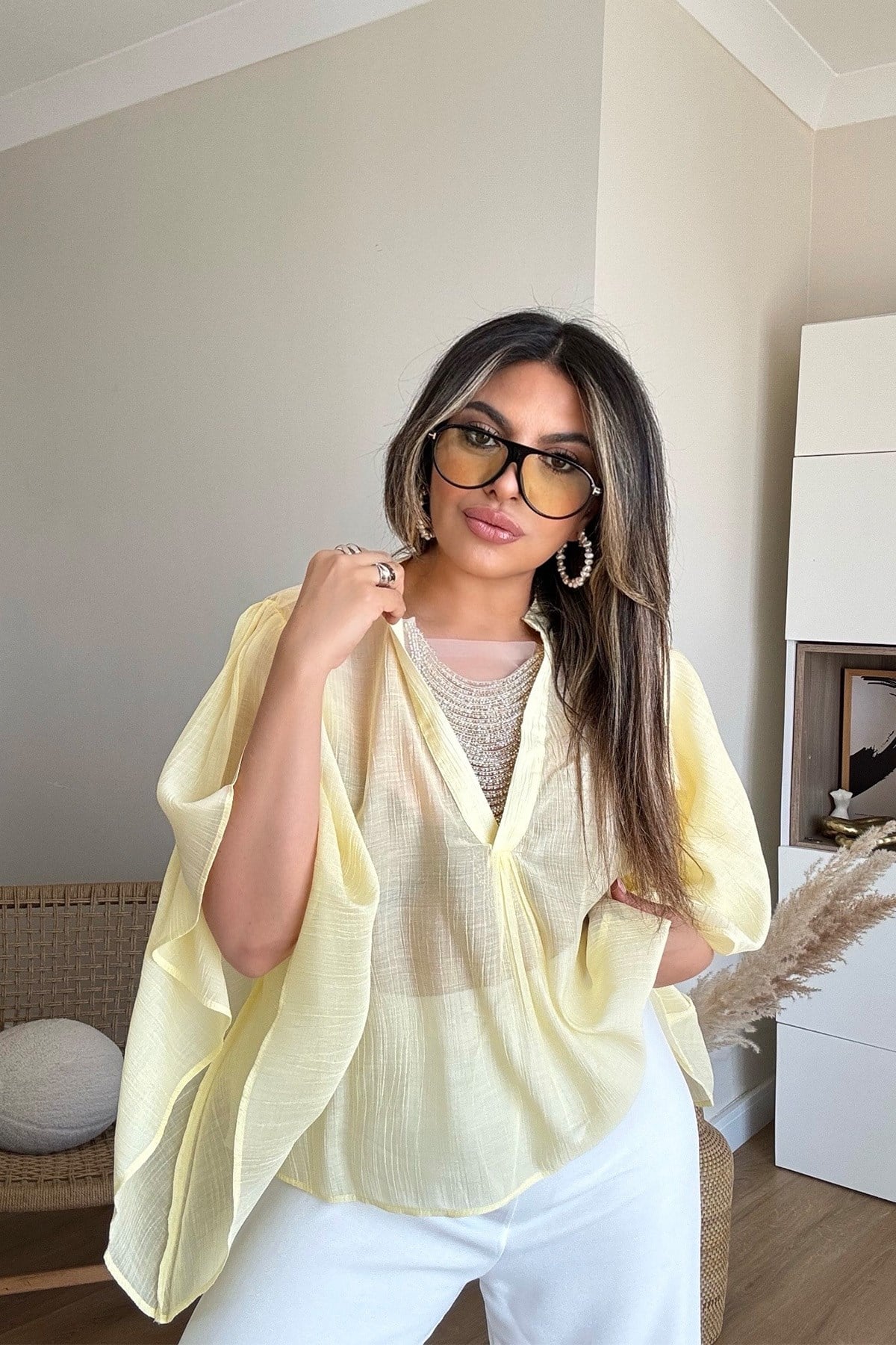 Kristal Boncuk Aplikeli Vual Kumaş Bluz Sarı