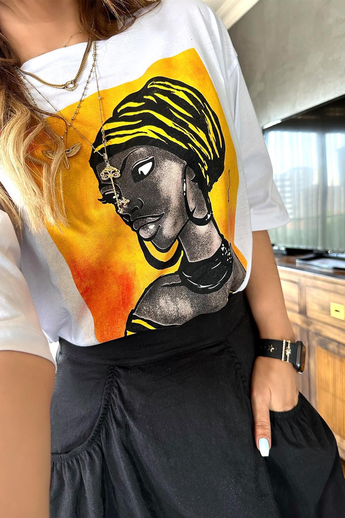 Kübalı Kadın Baskılı Tshirt Beyaz