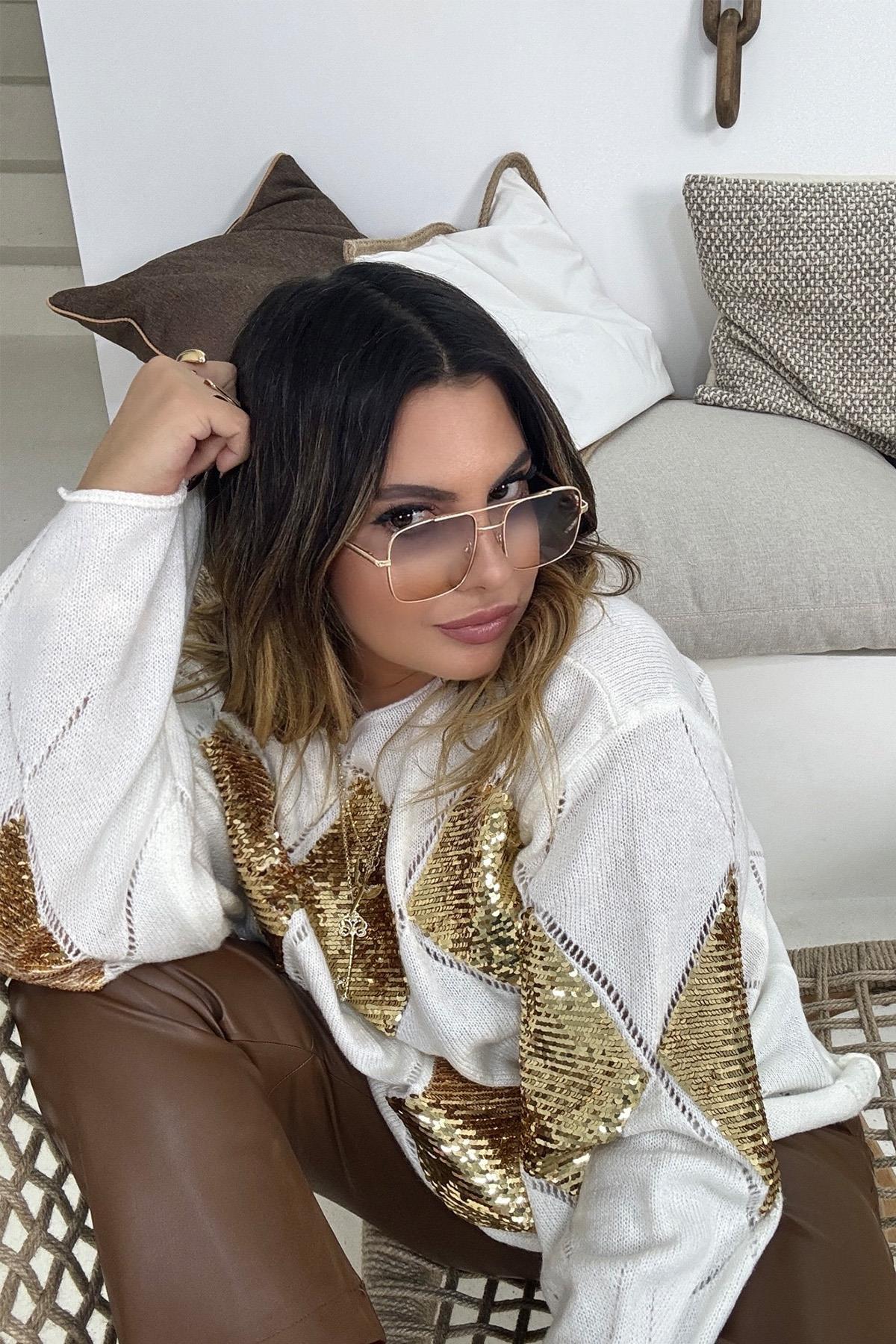 Payet Baklava Desen Yumoş Kazak Ekru-Gold