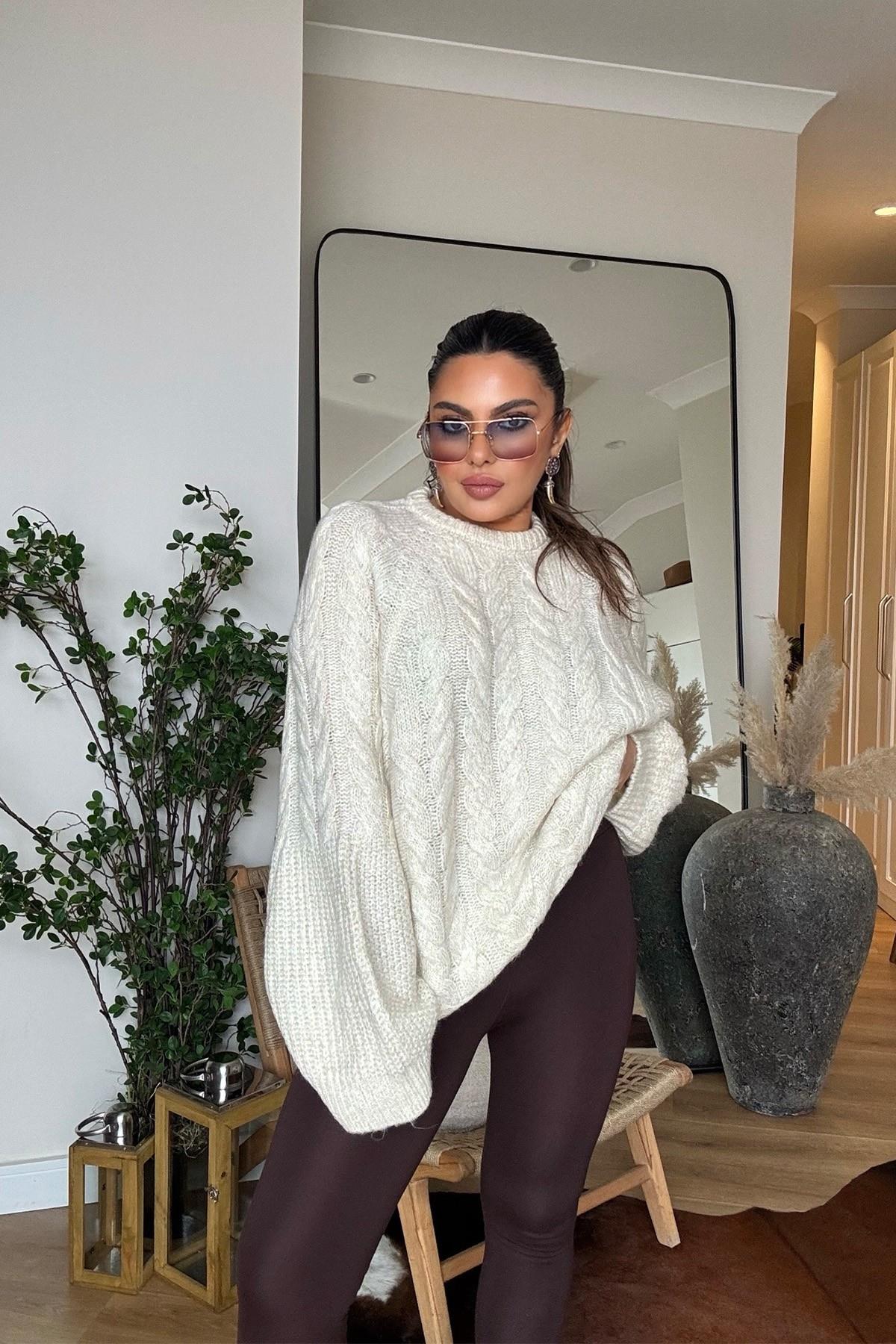 Simli Saç Örgü Oversize Kazak Krem