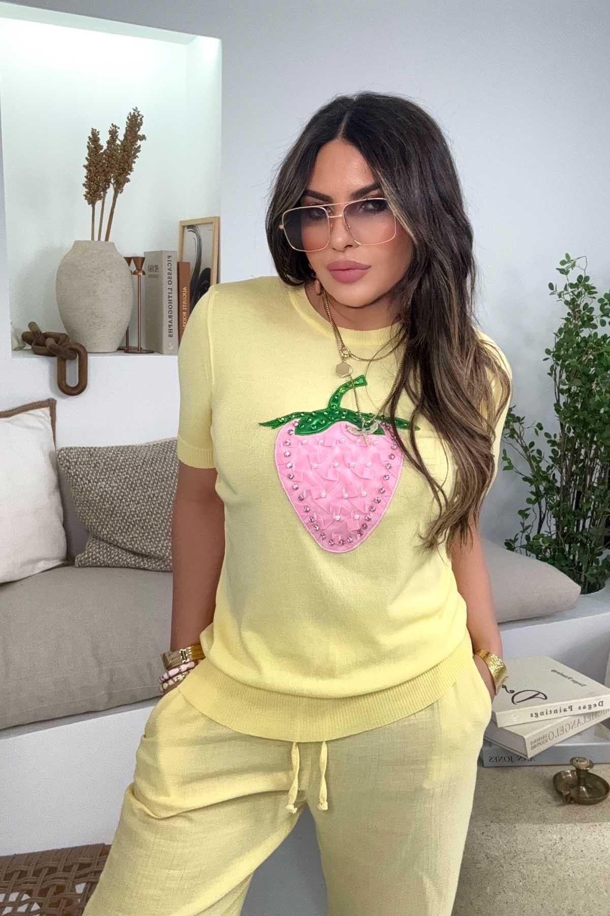 Taşlı İncili Çilek Aplikeli Triko Bluz Sarı