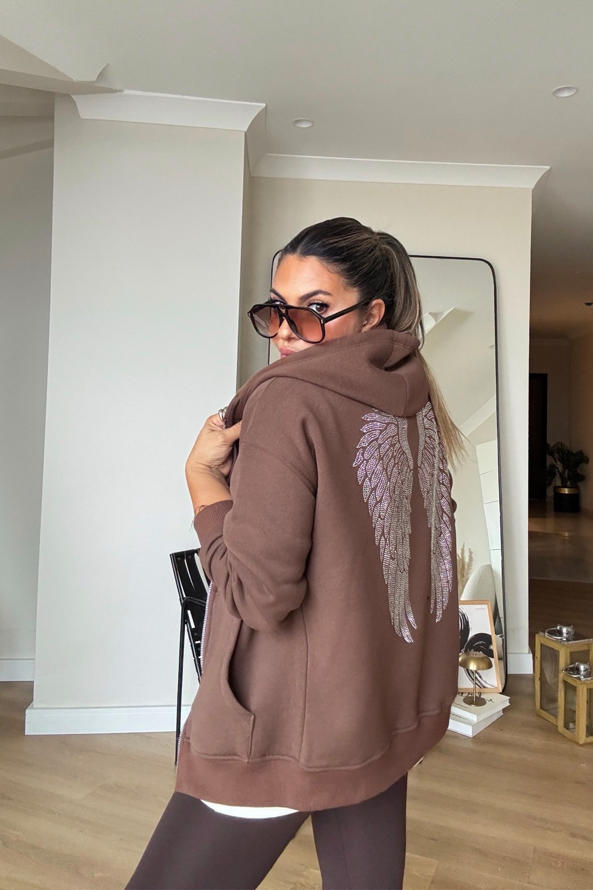 Taşlı Kanat İşlemeli Fermuarlı Sweat Kahve