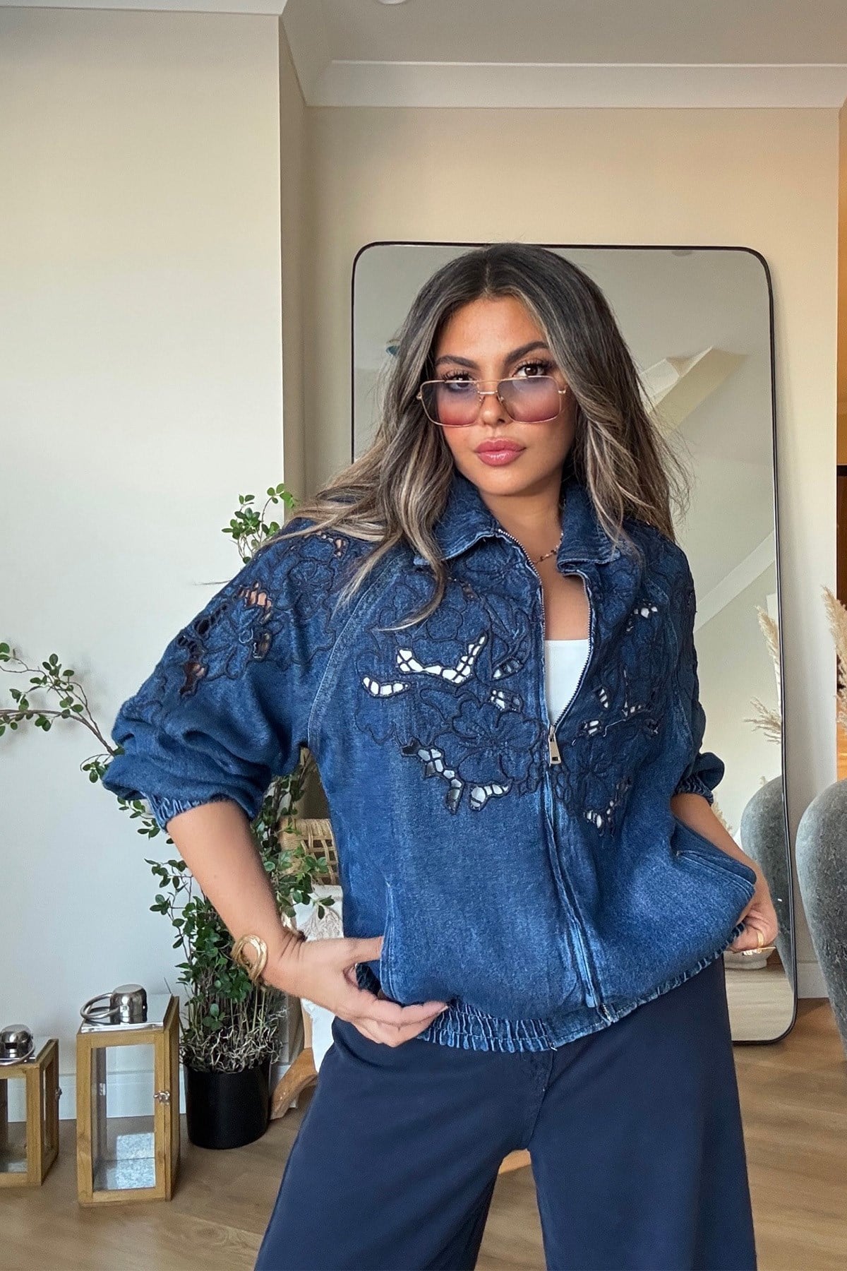 Tencel Denim Çiçek  İşleme Detaylı Bomber Ceket Lacivert