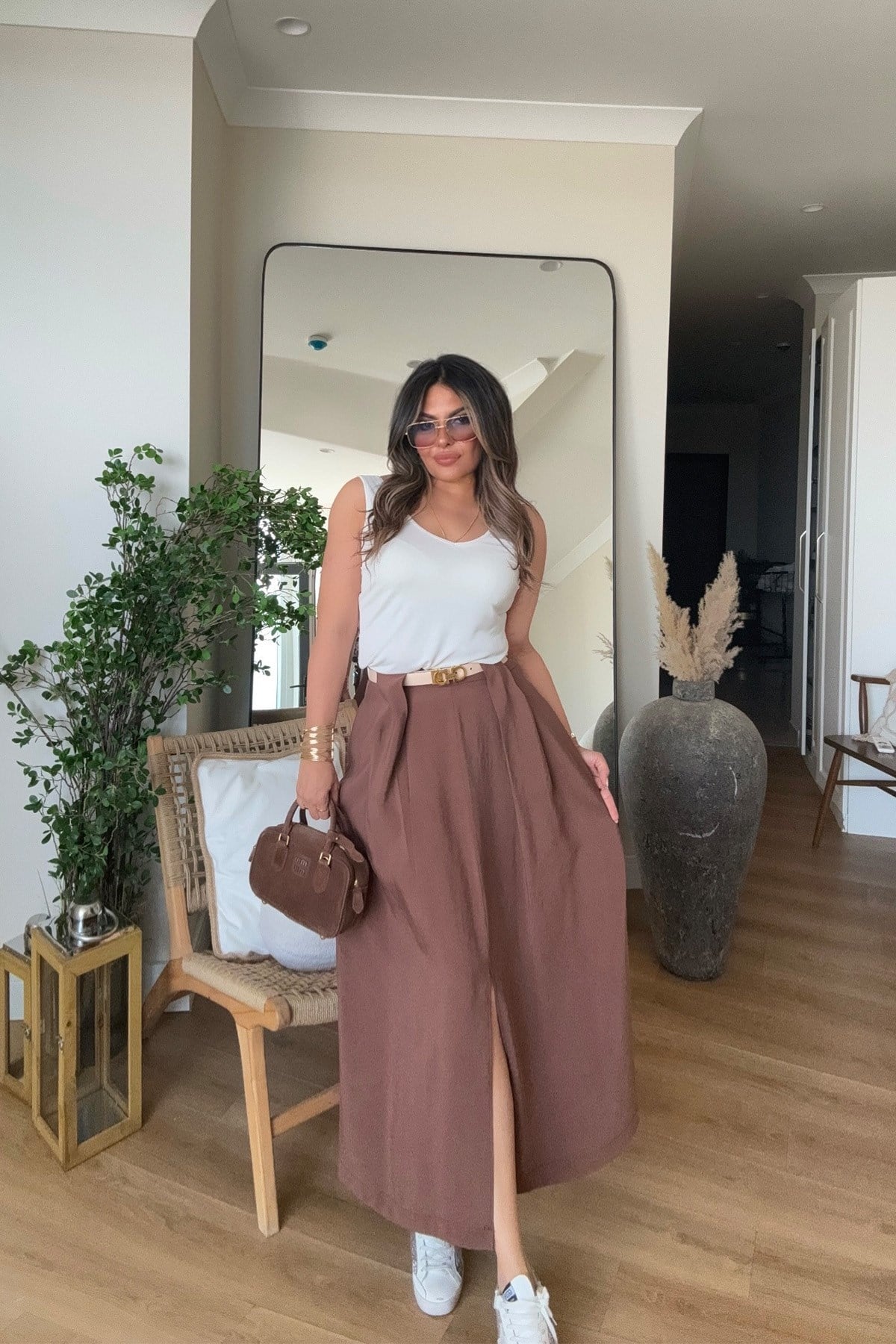 Tencel Kumaş Bel Detaylı Yırtmaçlı Etek Kahverengi