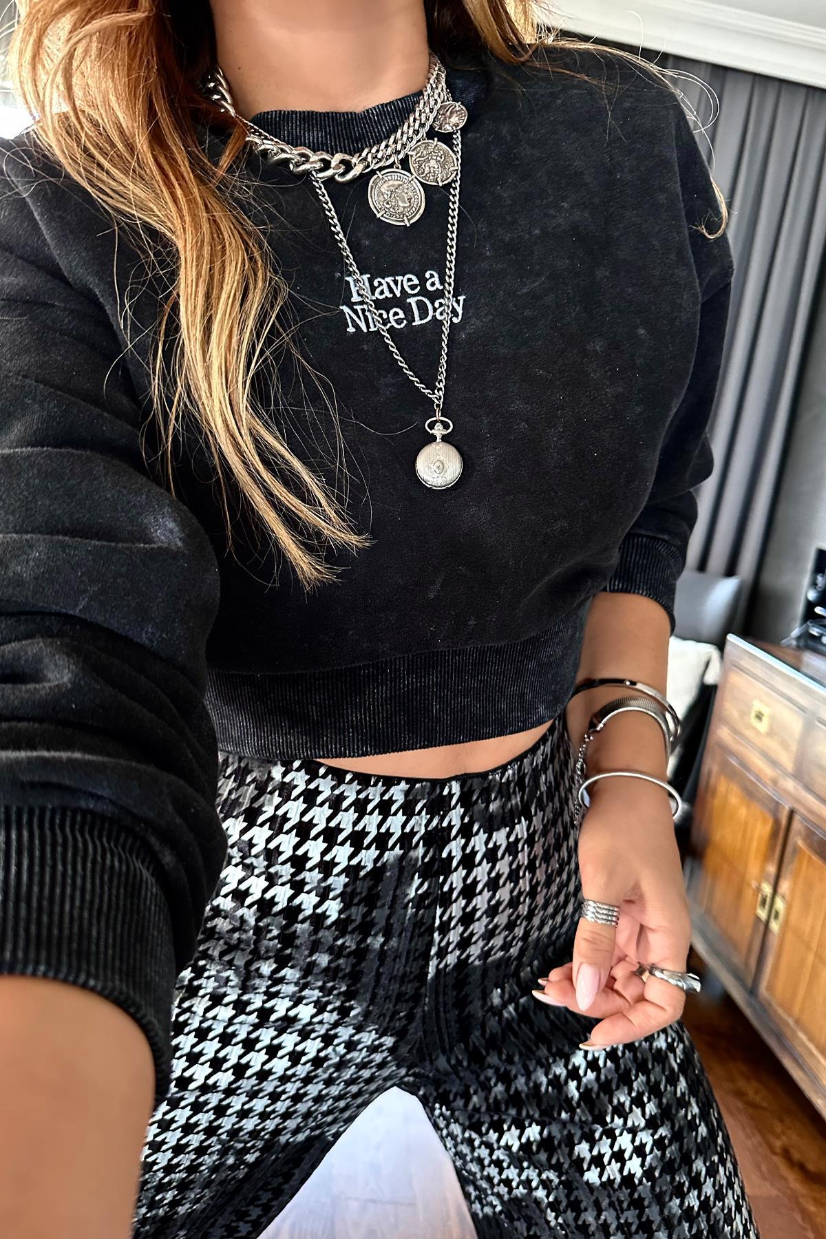 Yıkamalı Kısa Nice Day Sweat Siyah