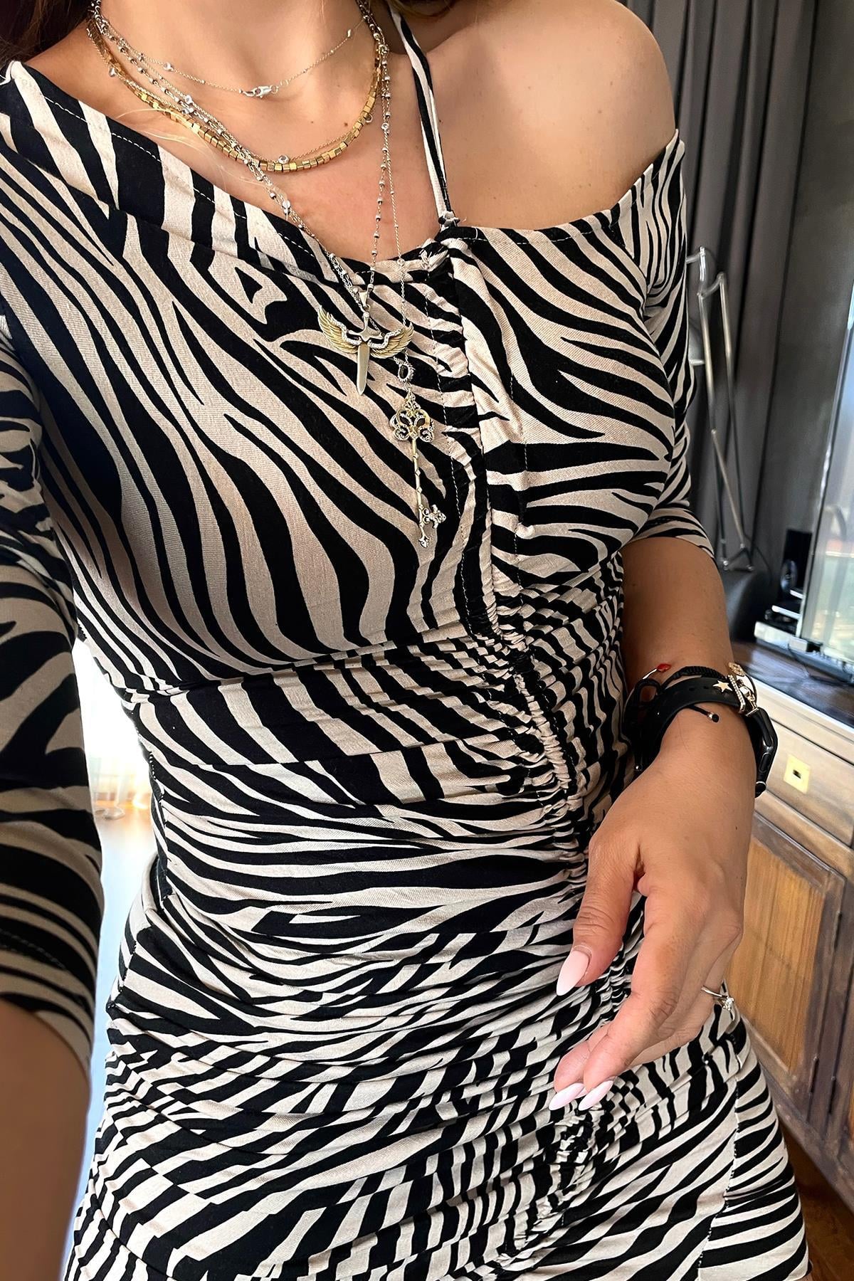Zebra Desen Önü Büzgülü Elbise Kahverengi