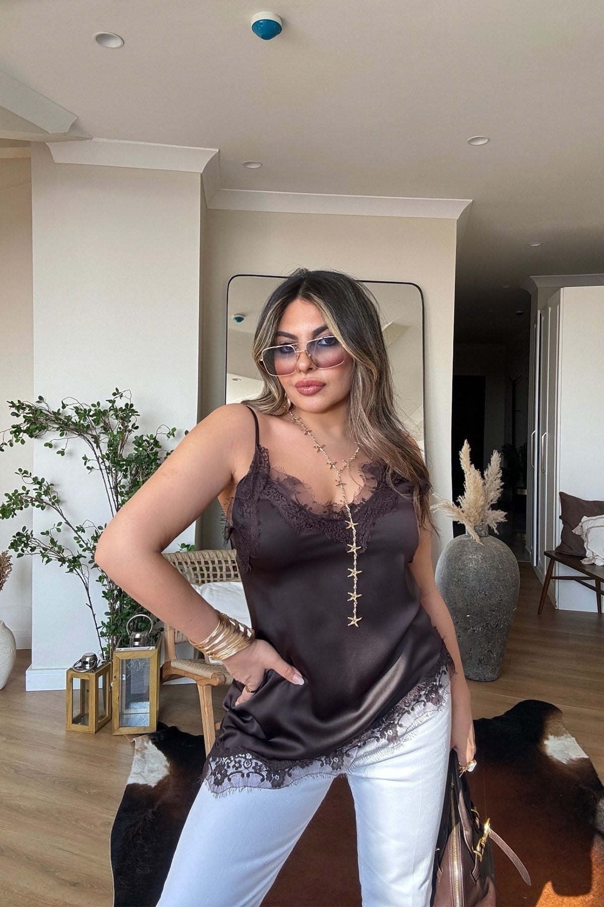 Zr Model Saten Dantelli Askılı Bluz Acı Kahve