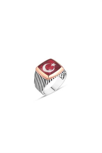 Mineli Türk Bayraklı Erkek YüzükMineli Türk Bayraklı Erkek Yüzük | Hepsi ve daha fazla özgün tasarım için | kargumus.com