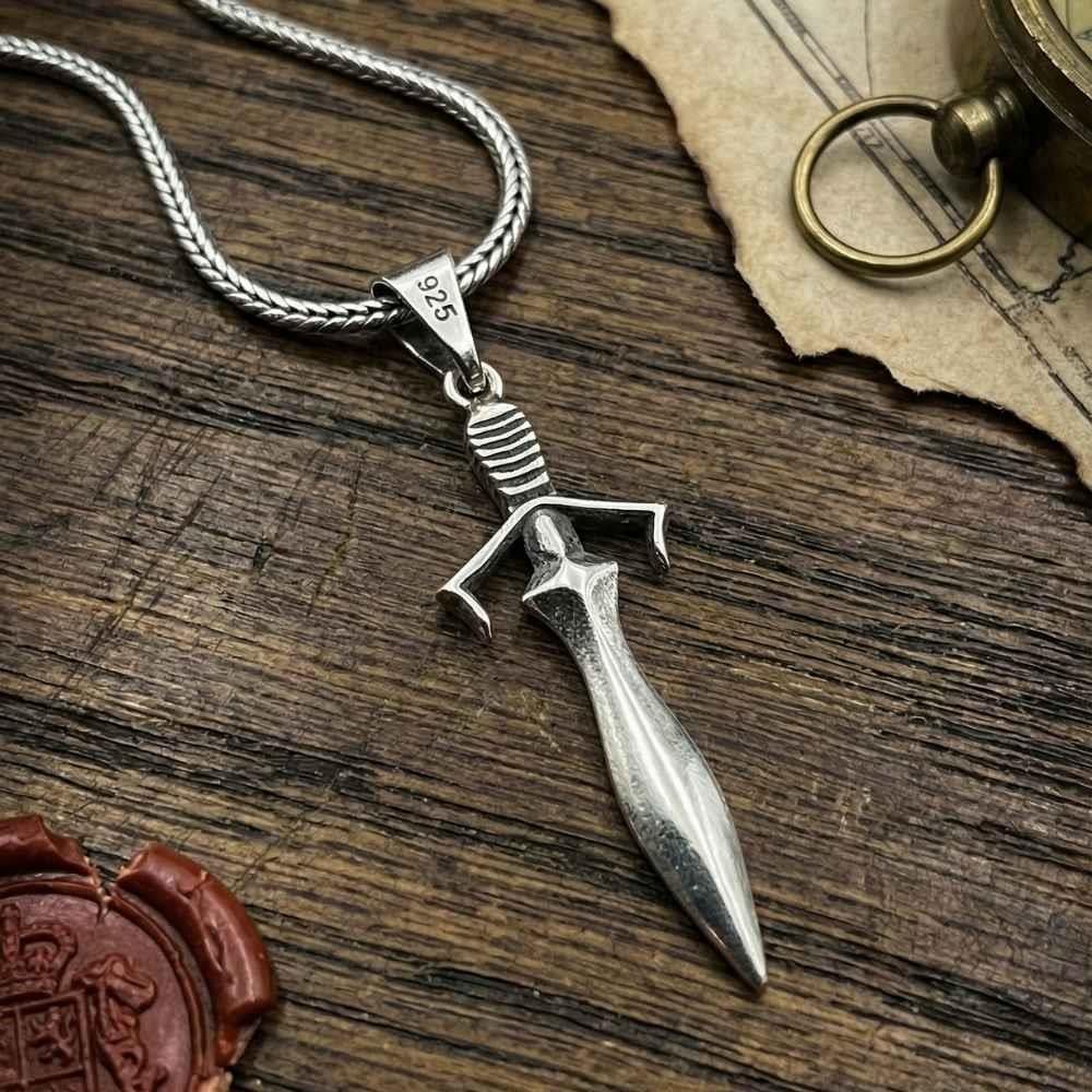 925 Ayar Kılıç Model Gümüş KolyeKolye