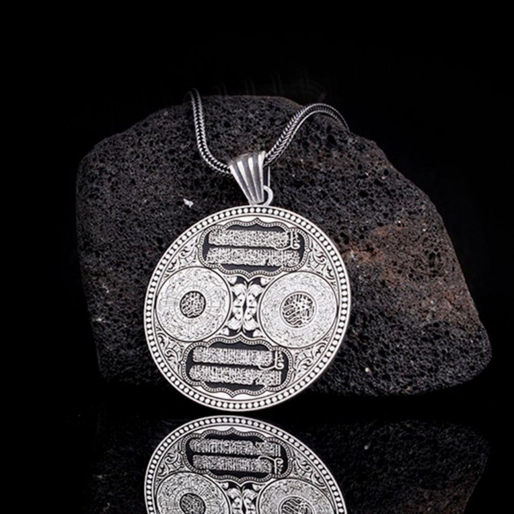 Ayetel Kürsi Nas Felak İnşirah Sureleri İşlemeli Gümüş Kolye