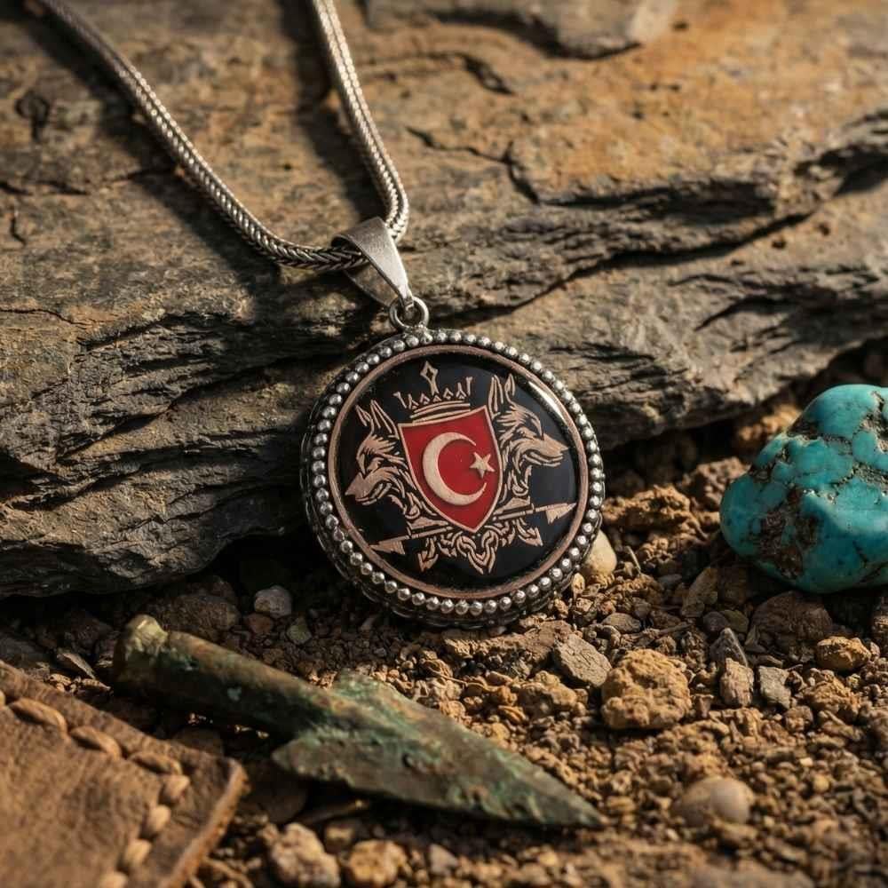 Çift Bozkurt İşlemeli Gümüş KolyeBozkurt Kolye