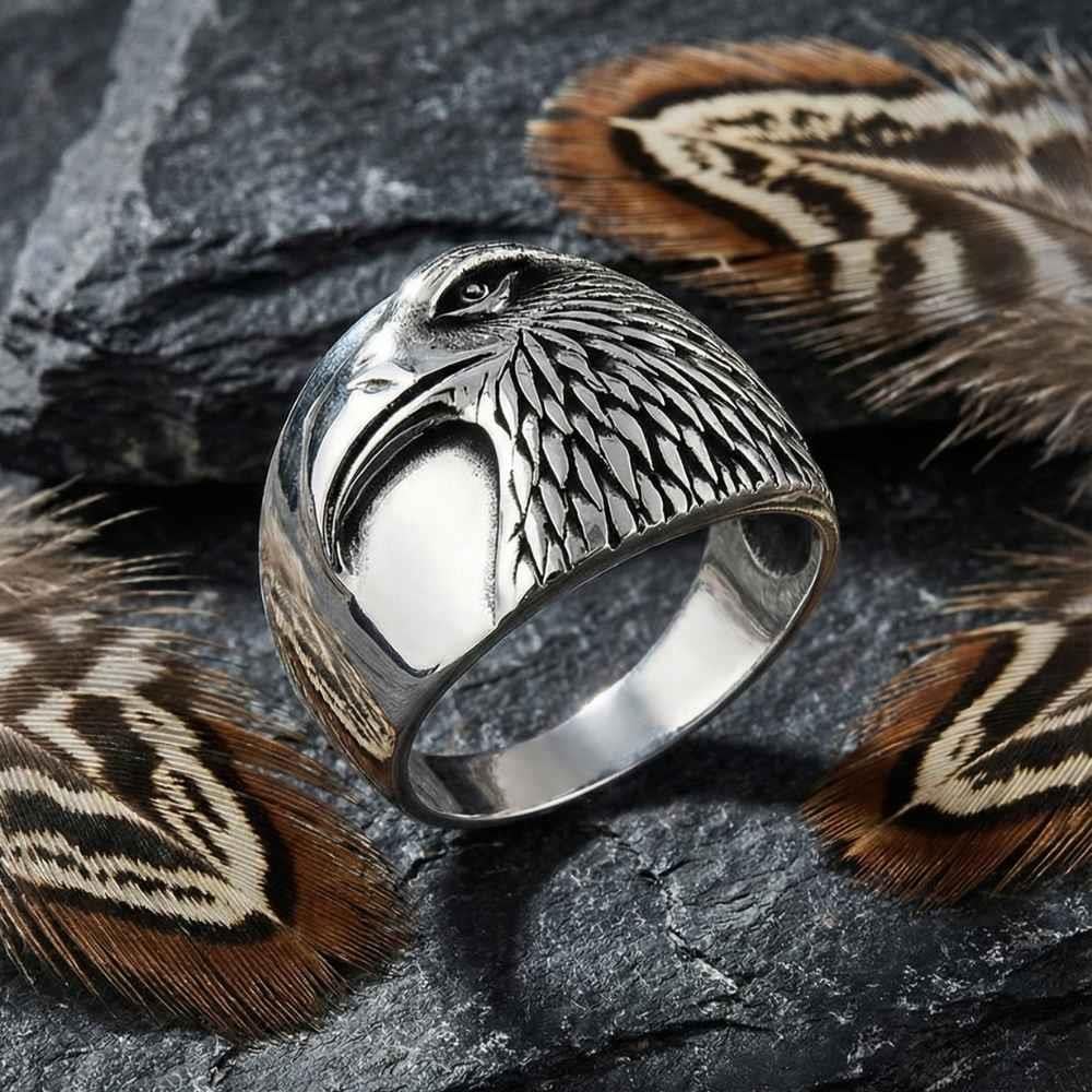 Kartal Kafası İşlemeli Gümüş Erkek YüzükKartal Yüzük