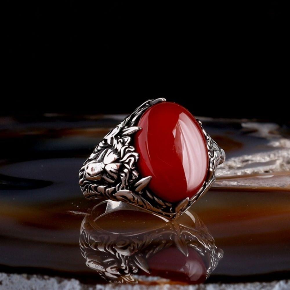 Kırmızı Akik Taşlı Aslan Model Gümüş Erkek Yüzük