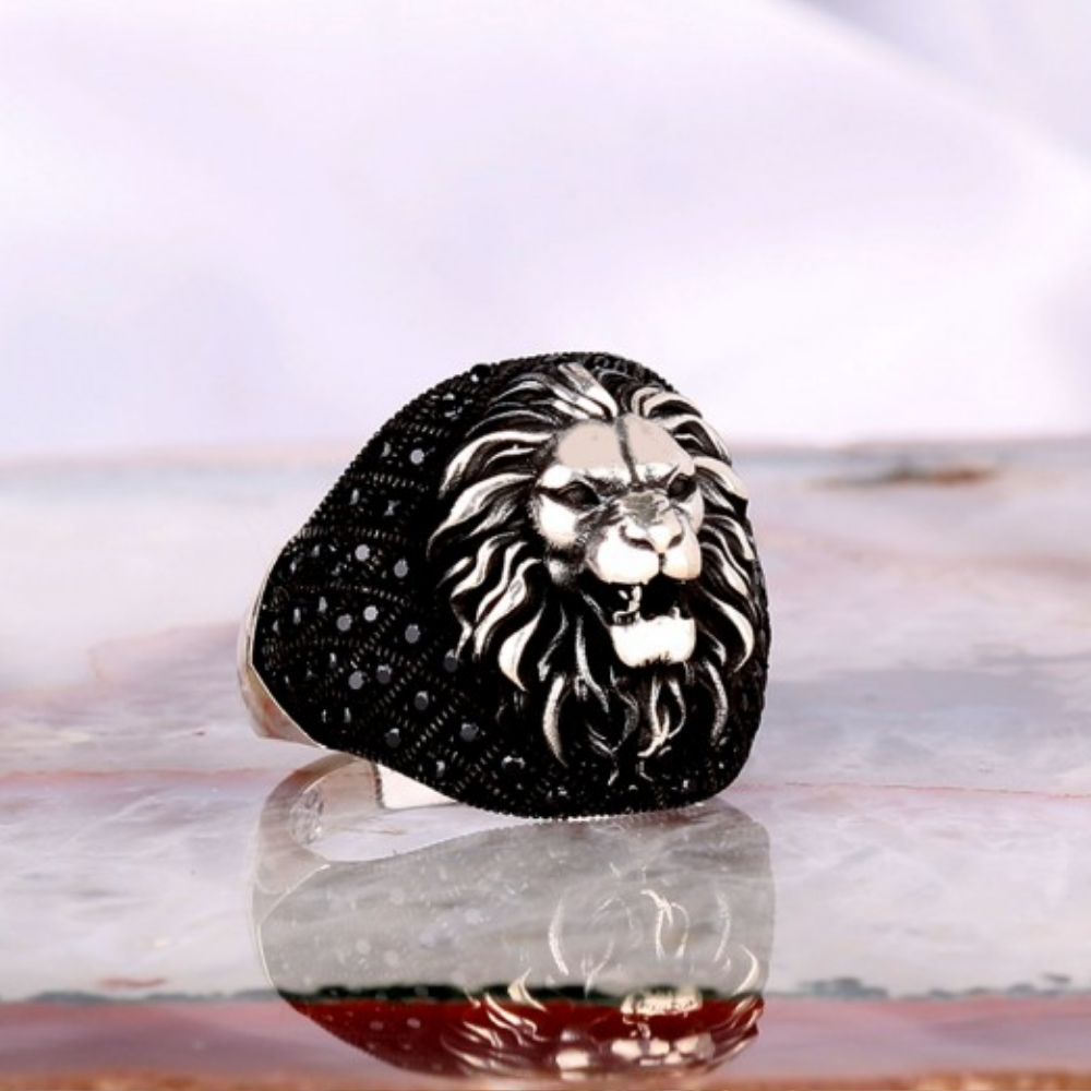 Mikro Taş İşlemeli Aslan Model Gümüş Yüzük