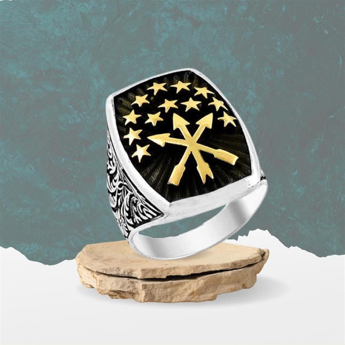 Siyah Zemin Üzeri Çerkes Bayrağı Sembolü Gümüş Erkek Yüzük