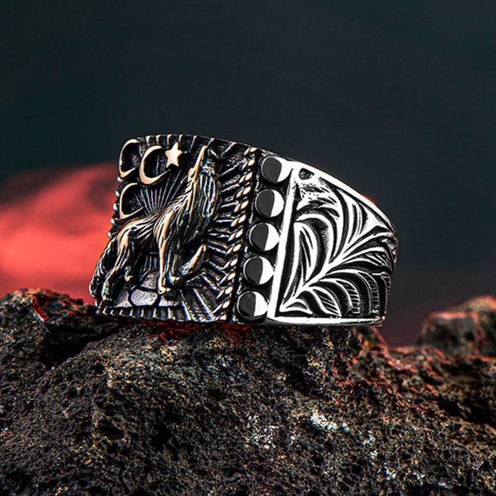 Üç Boyutlu Bozkurt Gümüş Erkek Yüzük